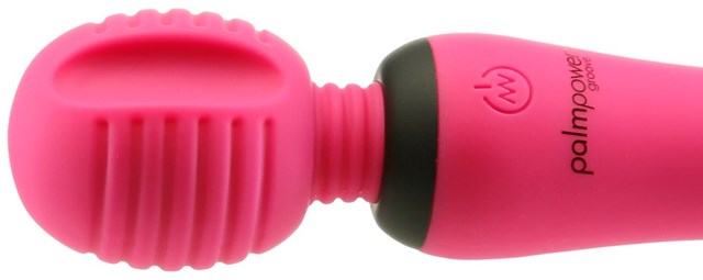 PALMPOWER GROOVE MASSAGE WAND - pink