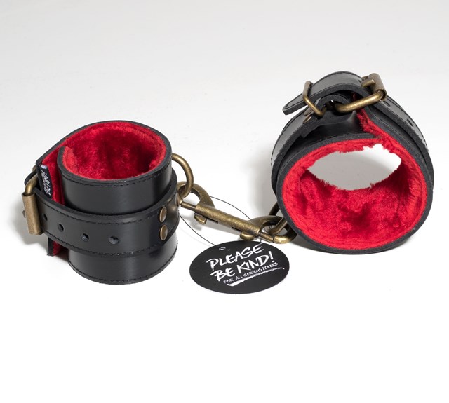 Fur Wrist Cuffs Black/Red
