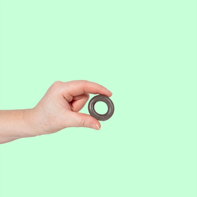 KASTE & ELSKE TERNINGER - SETT MED PENISRING OG MASSASJEOLJE