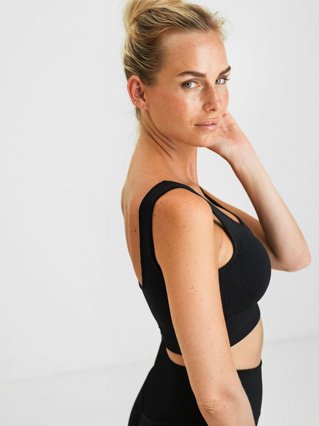Mighty Solo Seamless Black Top