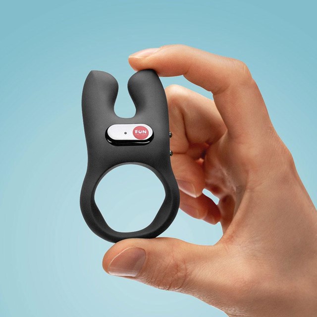 NŌS - Cock Ring with Clitoris Stimulator - Black