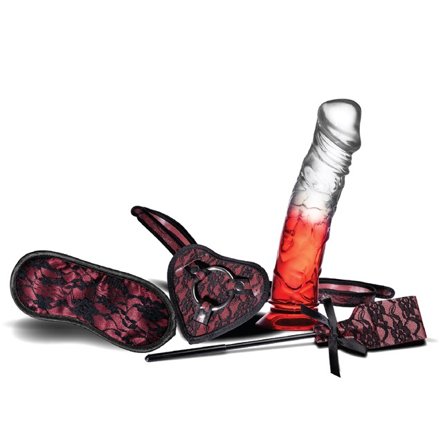 Luxury Strap-on Pleasure Kit - 17 cm Dildo