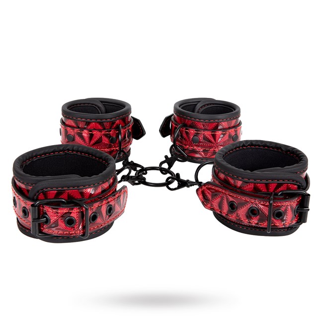 Diabolique Dark Red - Hog-Tie Med Mansjetter