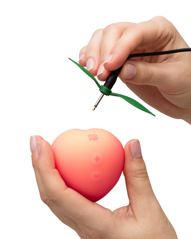 Romp Peach Clitoral Stimulator