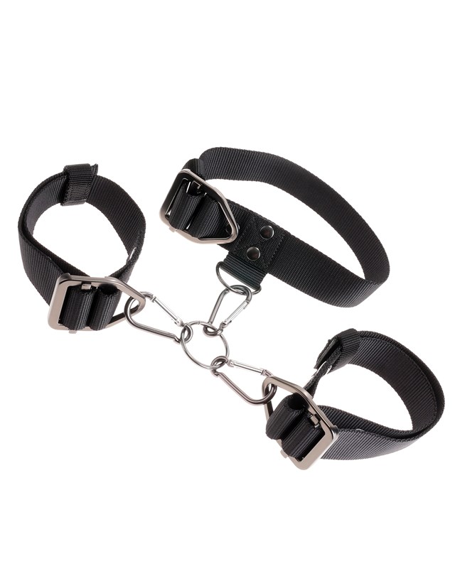COMMAND Cuff & Collar Set